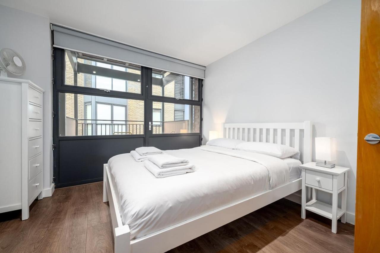 Modern & Spacious 2 Bedroom In Central 런던 외부 사진