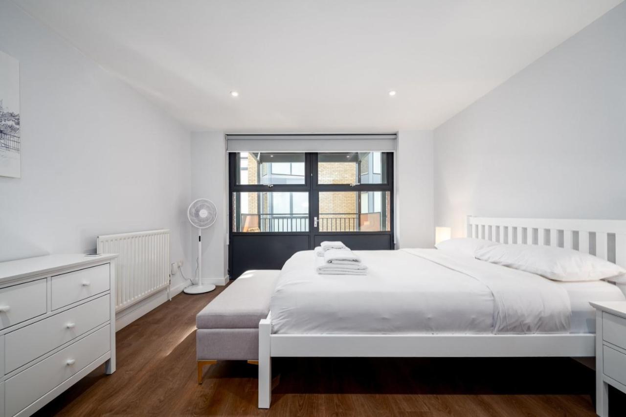 Modern & Spacious 2 Bedroom In Central 런던 외부 사진