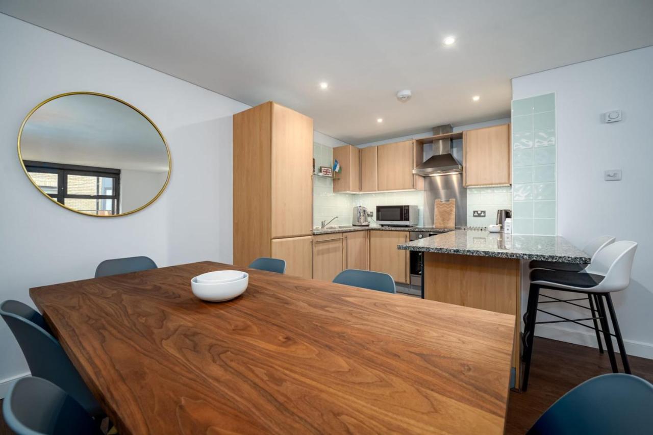 Modern & Spacious 2 Bedroom In Central 런던 외부 사진